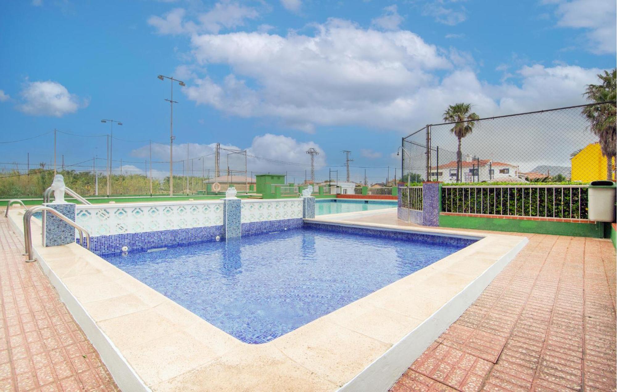 Apartment 3 Bedroom Beautiful In *