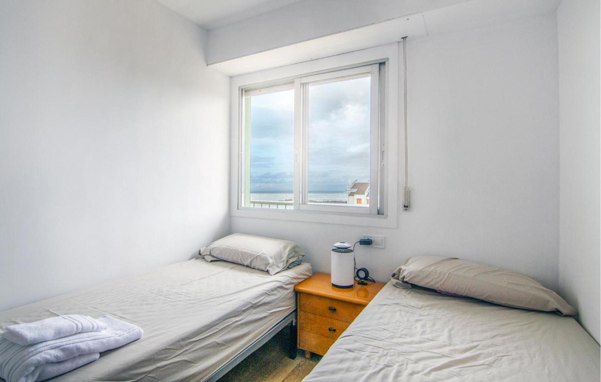 3 Bedroom Beautiful In Apartment Cullera