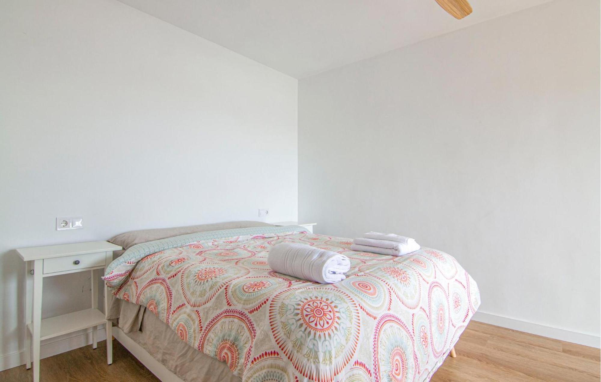 Apartment 3 Bedroom Beautiful In *